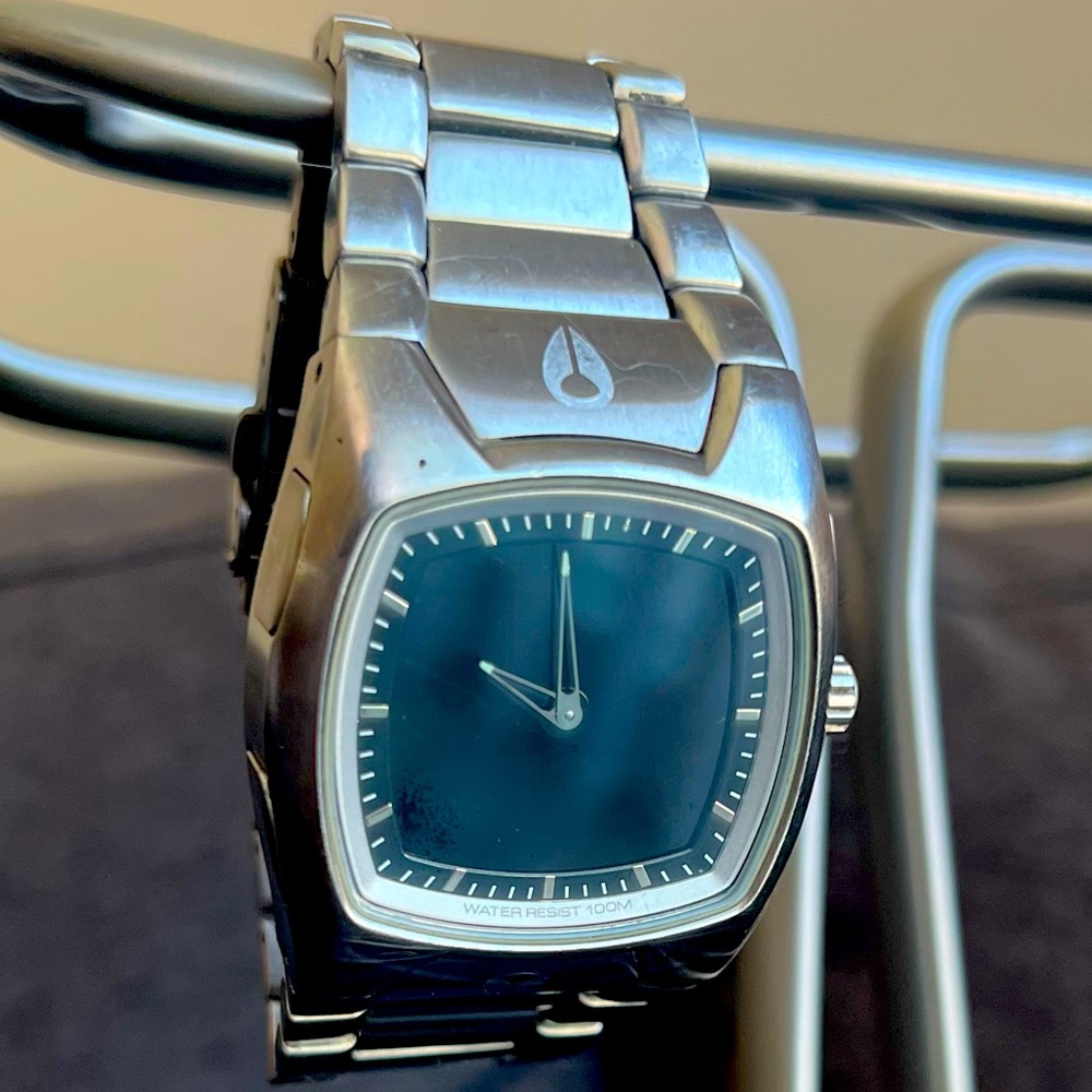 Nixon - The Superhero SS.